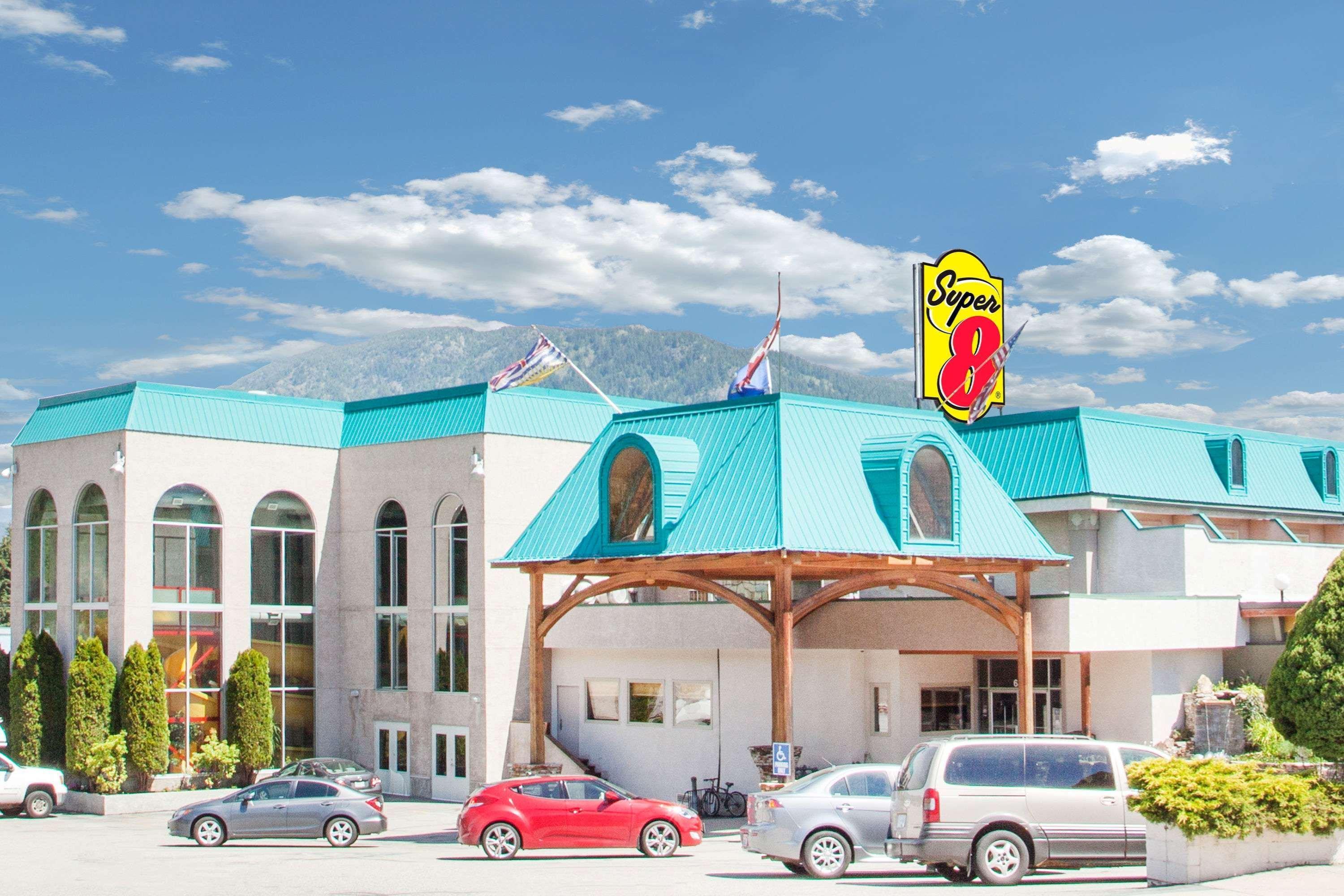 Hotel Super 8 By Wyndham Castlegar Bc Exterior foto